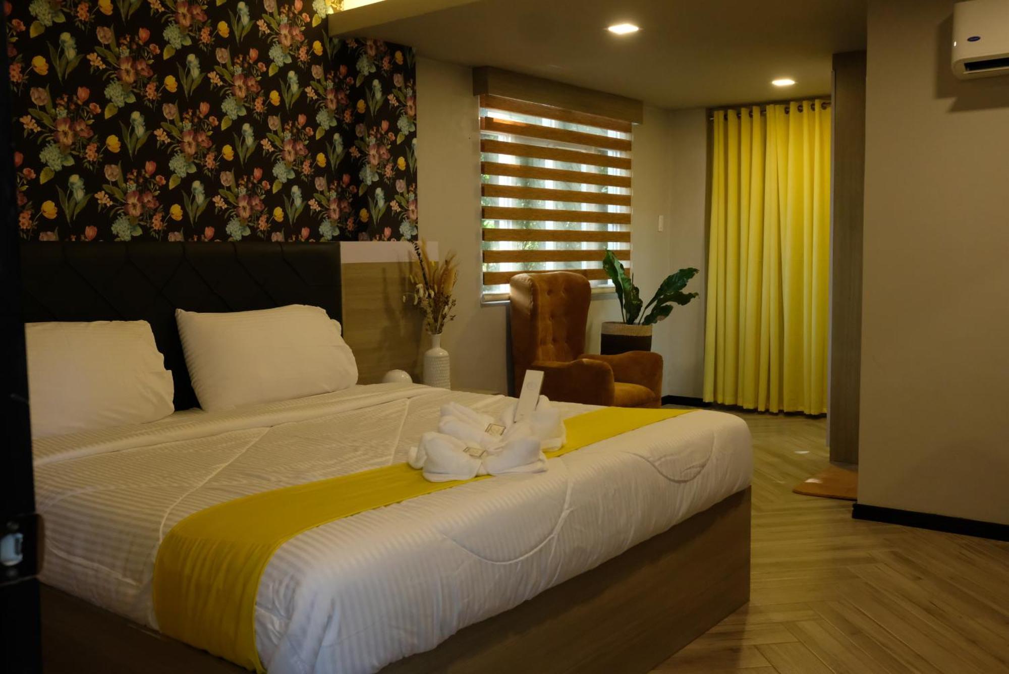 Vieda Hotel Caticlan Ngoại thất bức ảnh